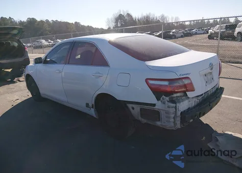2007 Toyota Camry Le z USA, uszkodzony, nr VIN 4T1BE46K77U617114